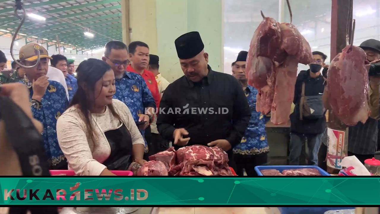 Tinjau Bapokting, Bupati Kukar Pastikan Stok dan Harga Terkendali