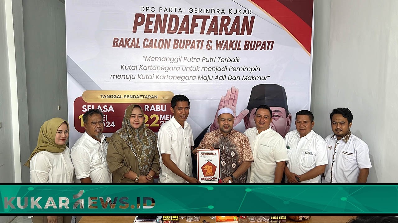 Reza Fahlevi Kembalikan Formulir Pendaftaran Sebagai Bakal Calon Wakil Bupati Kukar