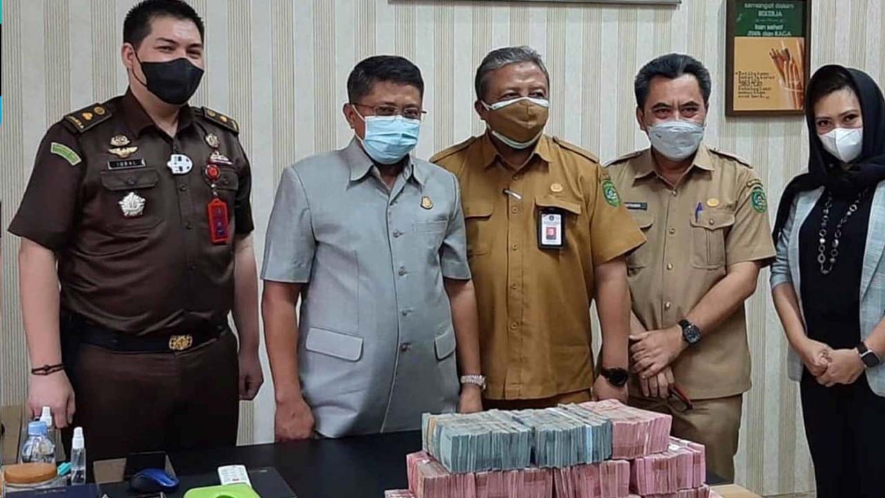 Kejari Kukar Terima Pengembalian Kerugian Negara Sekitar Rp 1 Miliar
