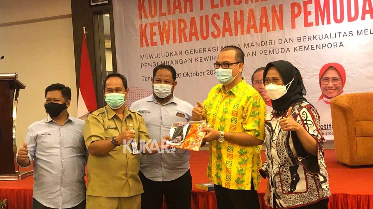 Pemuda Kukar Ikuti Kuliah Penumbuhan Minat Kewirausahaan yang Digelar oleh Hetifah Sjaifudian