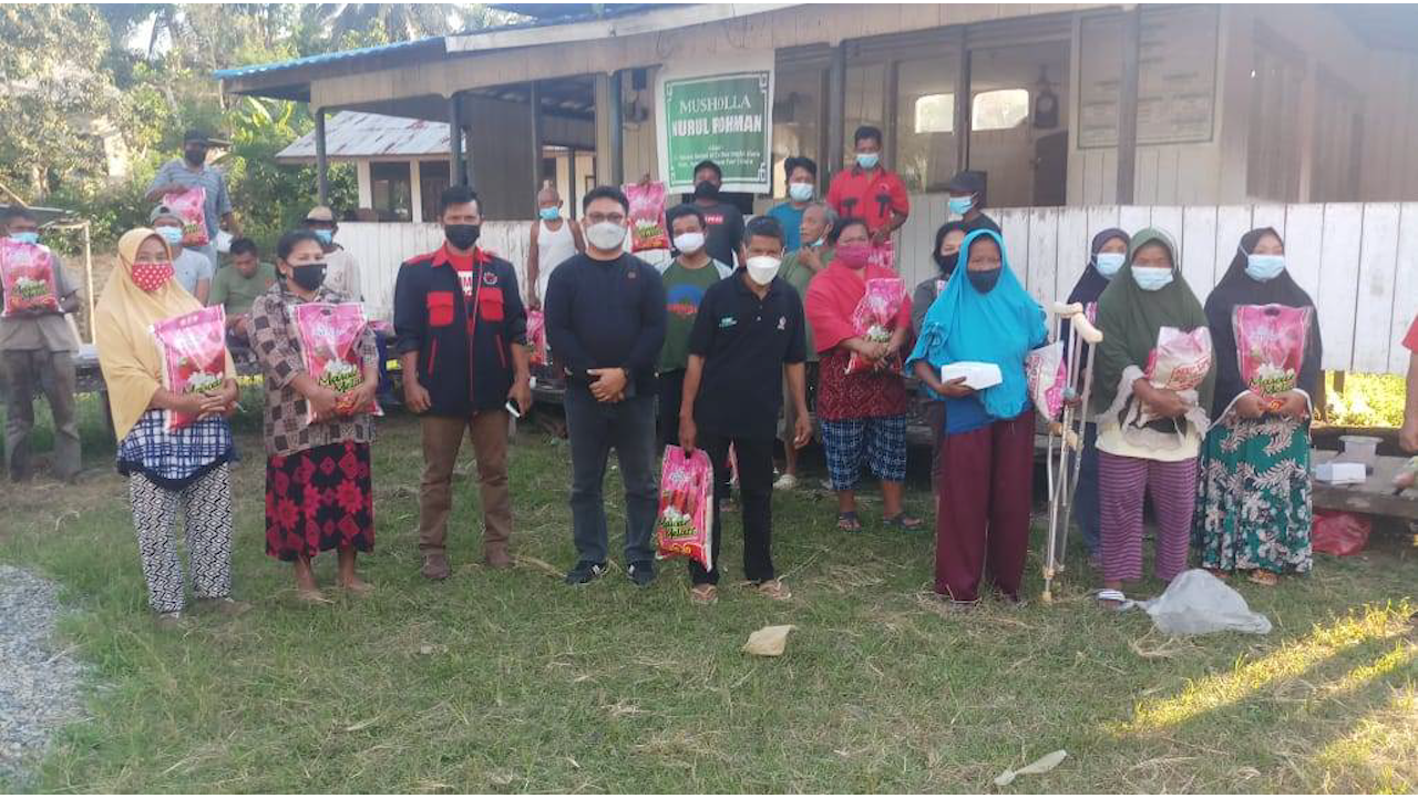 Safaruddin Salurkan Bantuan ke Masyarakat PPU