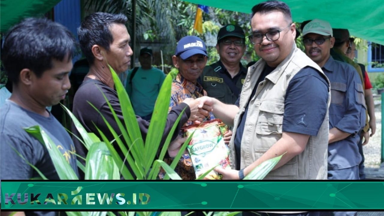 Dorong Transformasi Ekonomi: Serahkan Bantuan Pertanian, Perikanan, dan Tinjau Infrastruktur