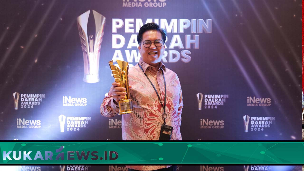 Program UMKM Efektif, Rendi Solihin Raih Penghargaan Tokoh Pemberdayaan Ekonomi Kreatif 2024