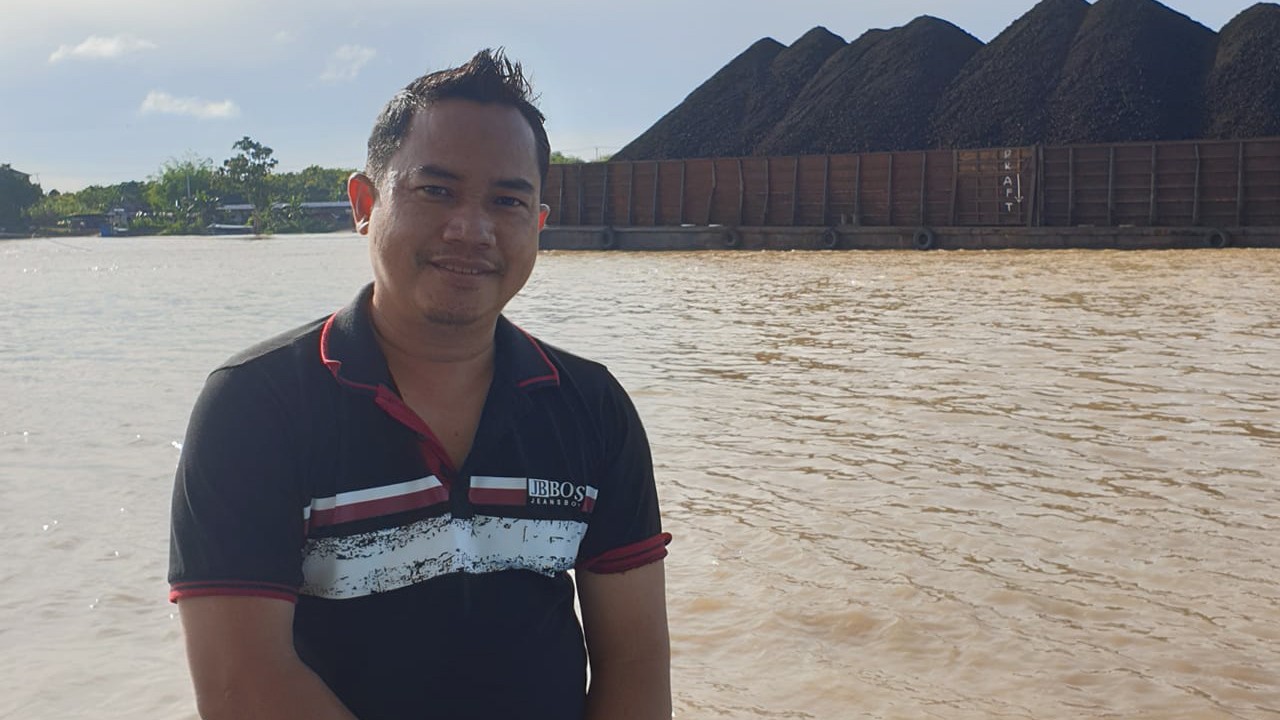 Sopan Sopian Minta Dishub Kukar Tertibkan Muatan Batubara Yang Melintas di Bawah Jembatan Martadipur