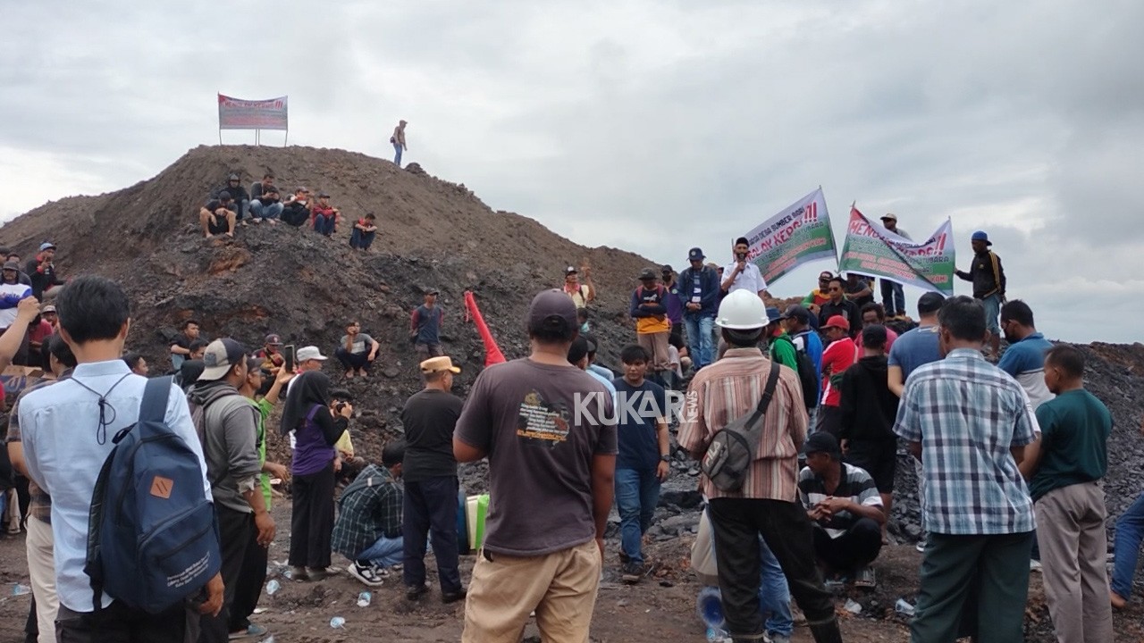 Perjuangkan Sektor Pertanian, Ratusan Warga Lakukan Aksi Penolakan Tambang Ilegal di Loa Kulu